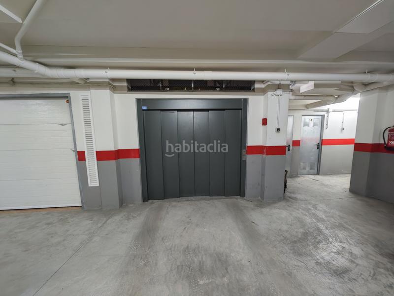 Foto 47c20d6d-3a90-4aa9-8d9a-2f8e86eadbae. Parking coche en carrer dels llavadors 9 en Potríes