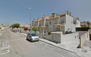 Casa adosada en Calle leman 5