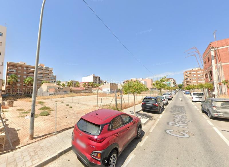 Foto 819c15fb-203d-49de-8870-695c21ab3a50. Terreny residencial a calle reyes católicos 37 a Sant Vicent del Raspeig