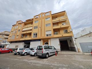 Aparcament cotxe a Avinguda d'alcoi 22