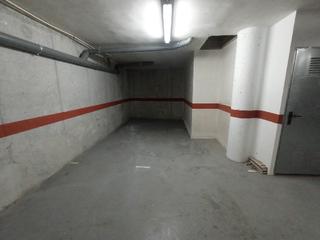Parking voiture à Carrer parri 3