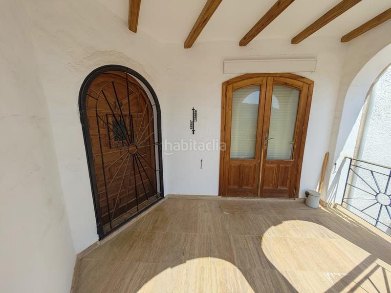Foto 46b85892-53eb-4b15-88b7-cff137d7cde1. Chalet avec cheminée chauffage parking piscine dans Calp