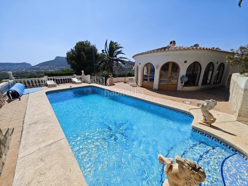 Foto 571b89c8-e3f9-41d3-b247-493918e0d125. Xalet amb xemeneia calefacció aparcament piscina a Calp
