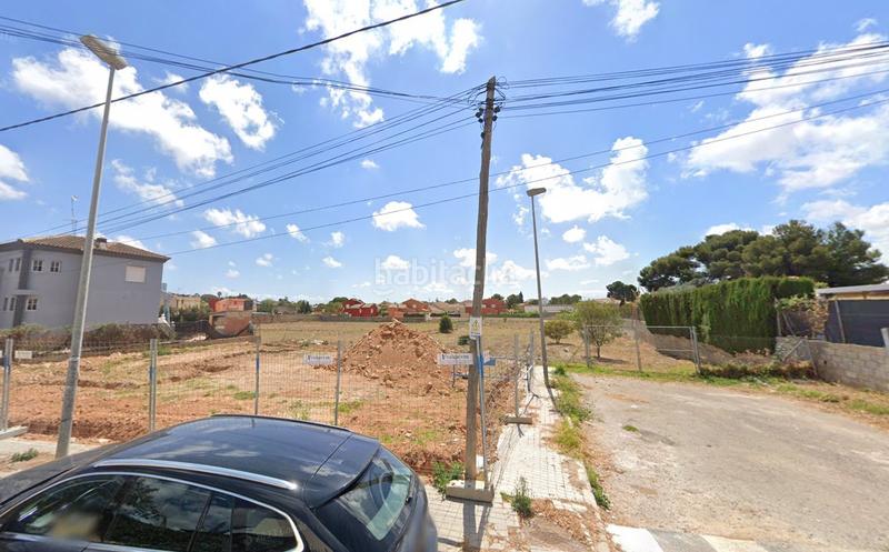 Foto aad283d1-4994-4eab-bfee-f13f981a2a11. Terreny residencial a calle 147 28 a Moncada