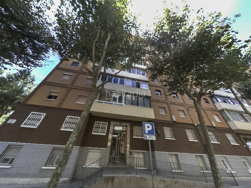 Foto 2d650fea-498d-4675-9f3b-59d65c737ce6. Pis a carrer de veneçuela 172 a Besòs - Maresme Barcelona