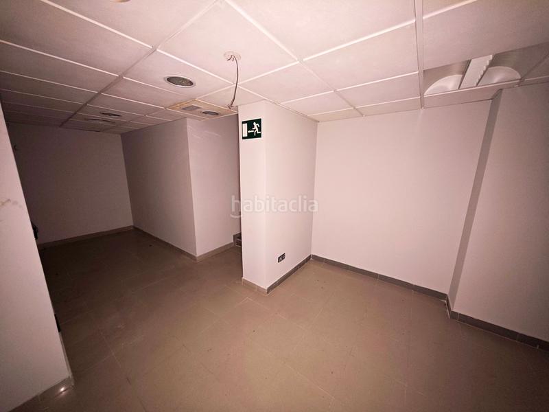 Foto 24184144-e49b-47bc-bbef-2bd5a11bd0f3. Local comercial en avenida del doctor gadea 12 en Alicante