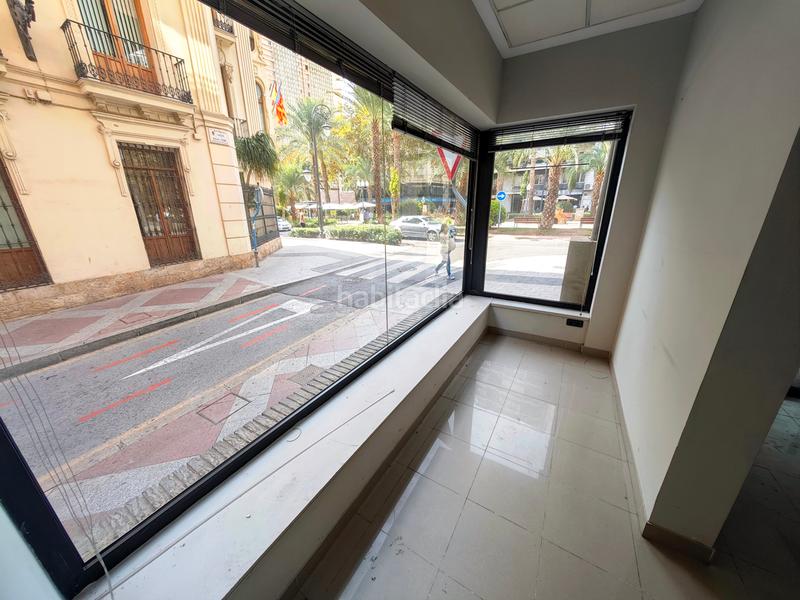 Foto 278a3f35-79a6-4b16-b3a4-c9e27c394942. Local comercial en avenida del doctor gadea 12 en Alicante