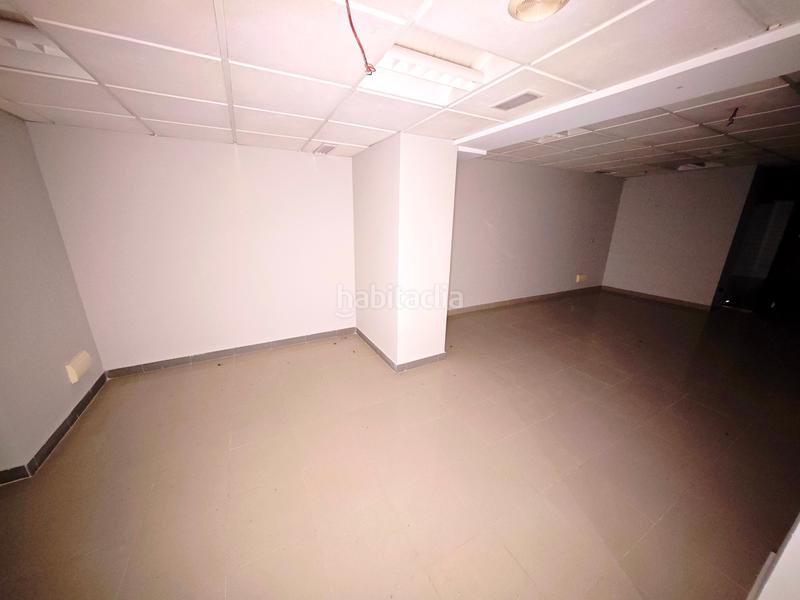 Foto 3d74f516-0c1b-4eeb-acb8-6b8d7324ab0e. Local comercial en avenida del doctor gadea 12 en Alicante