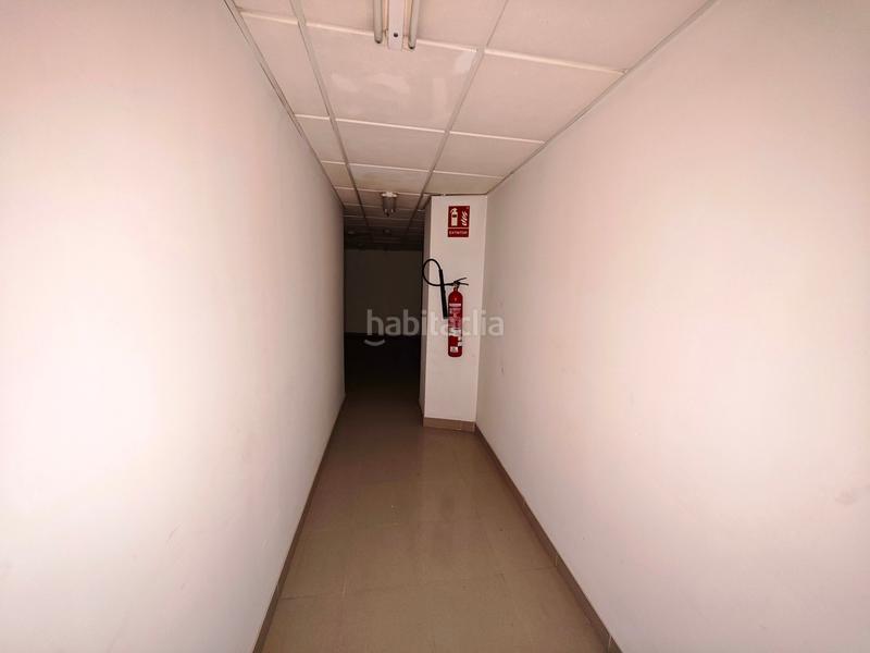 Foto 80f26b36-8fc8-4759-8fc4-b4ced30f5009. Local comercial en avenida del doctor gadea 12 en Alicante