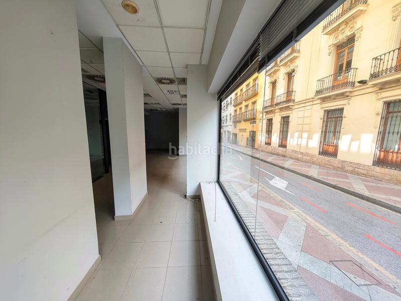 Foto 9cc3bbc0-4997-45df-af77-85ada9d0d9c0. Local comercial en avenida del doctor gadea 12 en Alicante