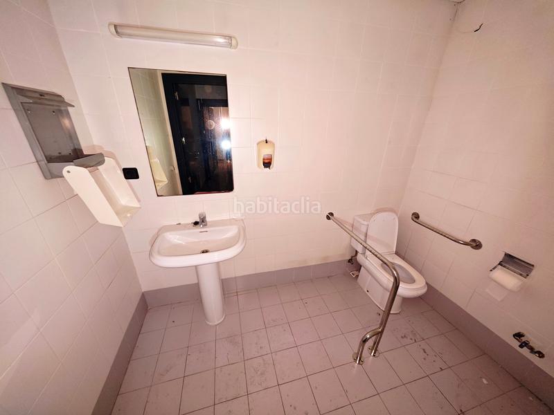 Foto e440f0ec-e273-4491-8229-a89e35205e16. Local comercial en avenida del doctor gadea 12 en Alicante