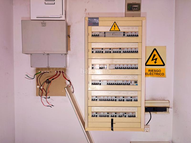 Foto a4d91d46-7f74-47b5-bd70-3d0f2d336394. Local commercial dans avenida del doctor gadea 12 dans Alicante