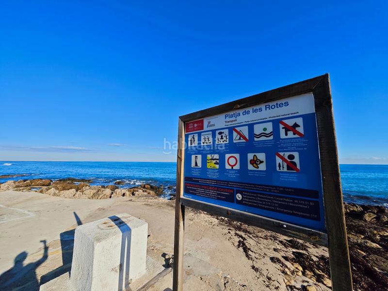 Foto 1e63bff1-1a9f-44a3-9635-fca58b795b65. Chalet in calle iuno 6 in Las Rotas / Les Rotes Dénia