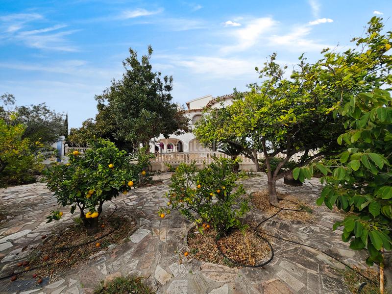 Foto 6b3cf13e-5b79-46c0-b020-21148b028c78. Chalet avec cheminée chauffage parking piscine dans Calp