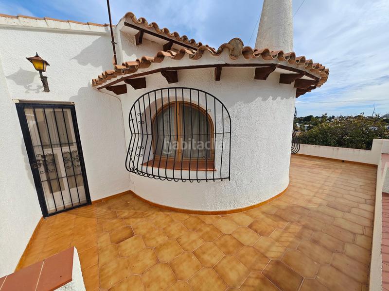 Foto bcafb4a5-930b-4562-8f1c-fe15fffc2c47. Chalet con camino riscaldamento parcheggio piscina in Calp