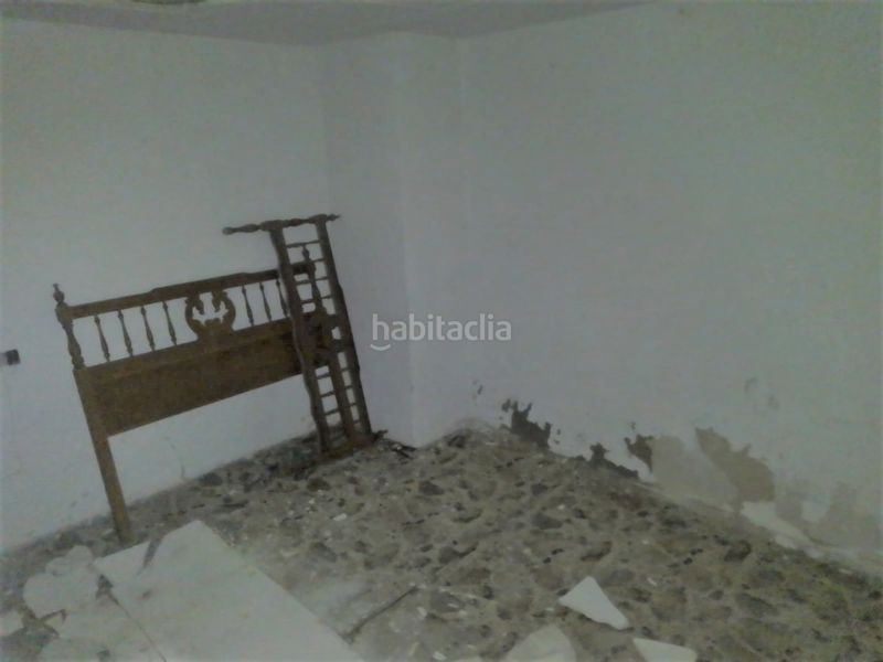 Foto 4269ea7d-a2a4-4b59-a3a3-ea1d6b8a2246. Casa adosada en calle virgen soledad 10 en Olleria (l´)