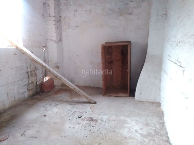 Foto 73bf6014-c2f2-4099-b369-77e48e0d2e82. Casa adosada en calle virgen soledad 10 en Olleria (l´)