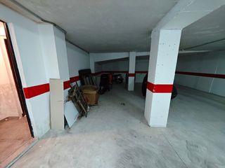 Parking voiture à Avenida valencia 25