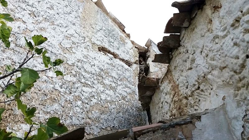 Foto c72b0905-3653-4d2f-b344-aa9f48cd23a6. Casa adosada en calle barrera 23 en Zuheros