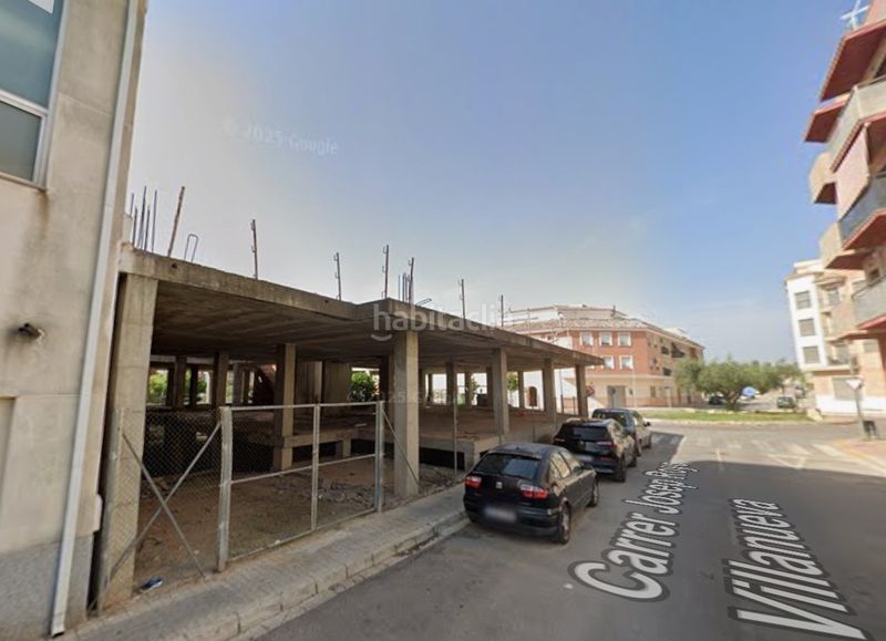 Foto be7bb6fd-e136-4718-b2c1-90f2632bb037. Edifici a avinguda 9 d'octubre 16 a Alcúdia de Crespins (l´)