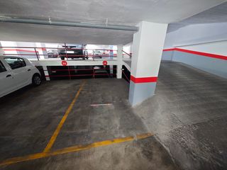 Motorradparkplatz in Passeig de les germanies 35