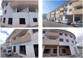 Édifice à Calle camino de purchena 14