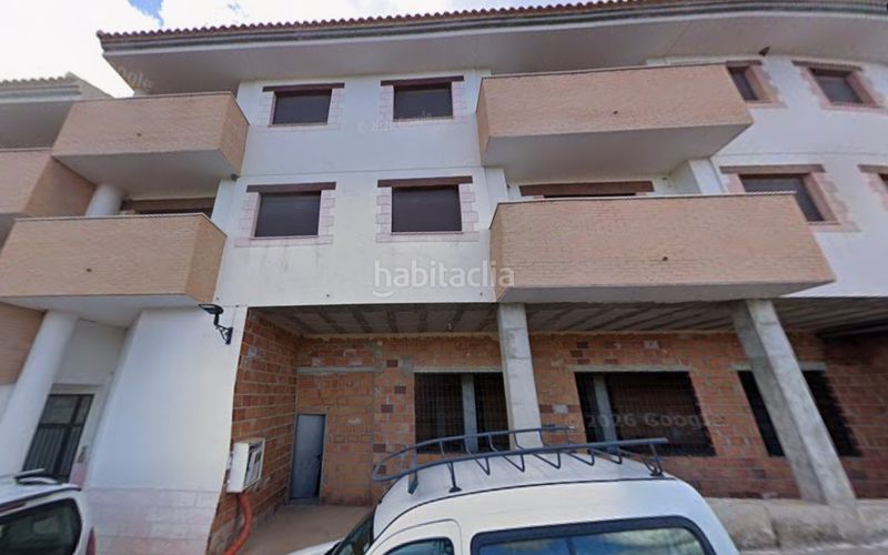 Foto 8326ca64-b53b-4e8d-beab-37efac03d541. Edificio en calle camino de purchena 14 en Líjar