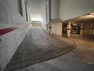 Aparcament cotxe a Carrer sant rafael 39