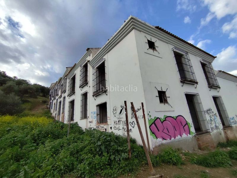 Foto 79e55d71-7685-47d0-ba92-861bb1f628c9. Edificio en calle maimónides 12 en Almodóvar del Río