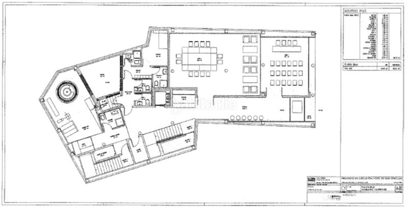 Foto 00e95f8b-1dcd-4bc1-83e5-b19418f00eff. Edificio in calle real de abajo 6 in Barraco (El)