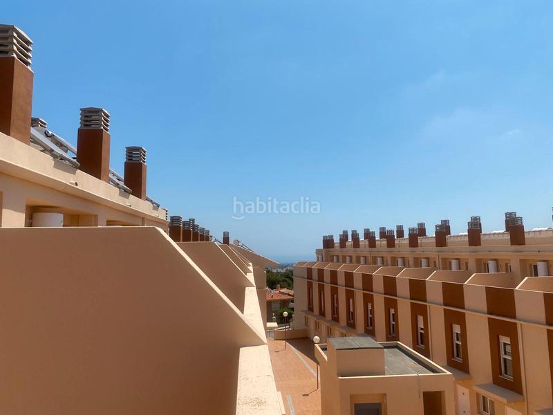 Foto 1f9bef9e-b20a-4494-ab4d-03e06350fd34. Casa adossada a carrer serra grossa 26 a Montebello - Nou Espai Nucia (la)