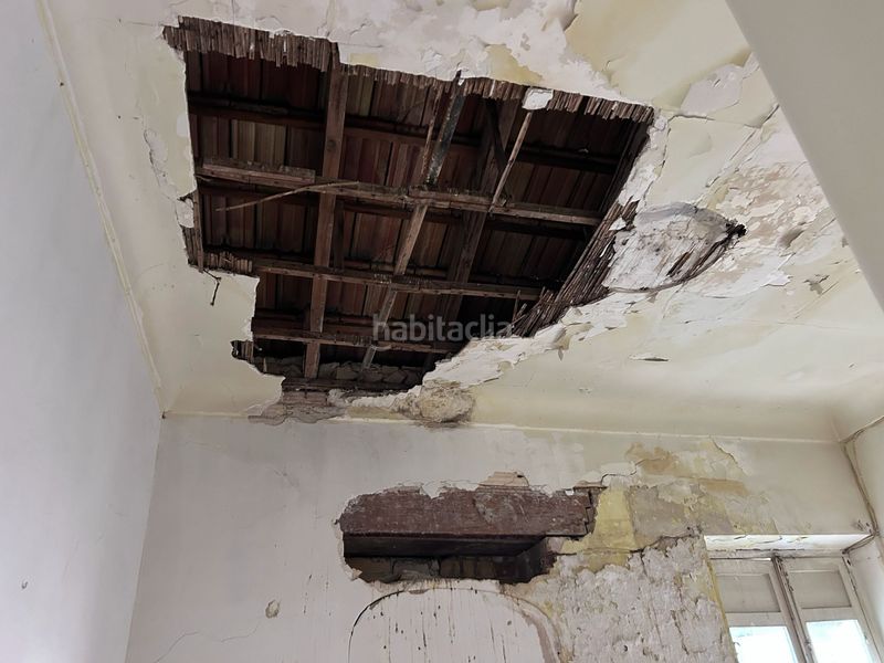 Foto 7610b2bf-e4d5-4890-a409-b0a8c0029a07. Edificio  para rehabilitar en Mercado Alicante