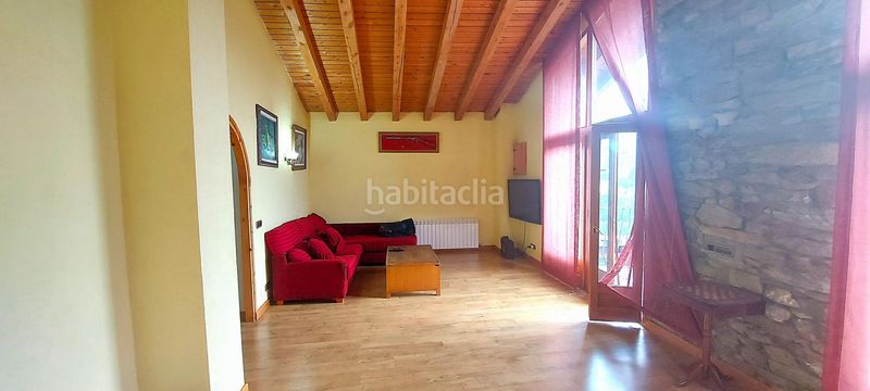 Foto 0e9c0759-541d-48f5-a9d3-06a3ab011c6d. Xalet amb calefacció aparcament a Seu d´Urgell (La)
