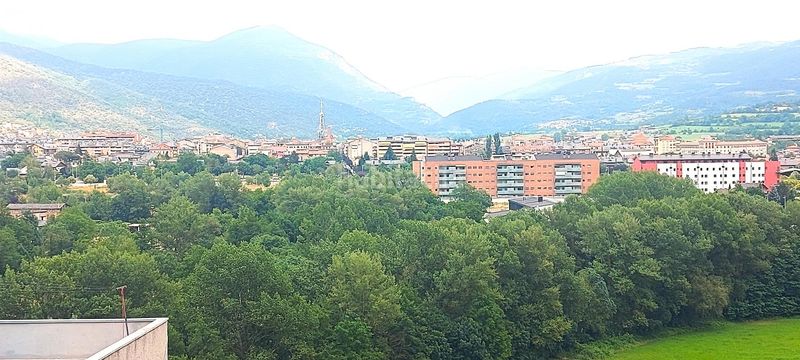 Foto 519e6dc7-4b7d-4377-9c71-27e5063168de. Xalet amb calefacció aparcament a Seu d´Urgell (La)