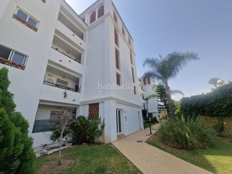 Foto c3daf73f-40bd-4b79-9126-e5fe138936df. Pis amb aparcament piscina a Calahonda Mijas