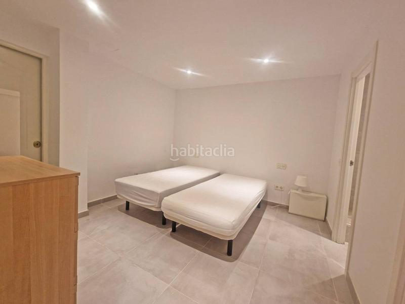 Foto 43fdedc2-a25a-4ae2-a8f8-cbb3849b8a3a. Casa bifamiliare con parcheggio piscina in Cabopino - Artola Marbella