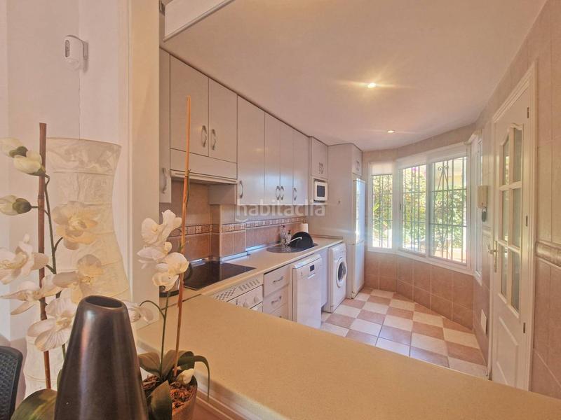 Foto 8142a6a4-3a50-45e7-a3a6-5c43c44046b3. Casa bifamiliare con parcheggio piscina in Cabopino - Artola Marbella