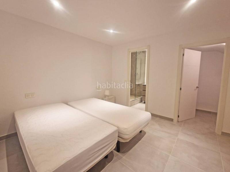 Foto 858dc1ab-4bbf-480c-b215-bd5dee53efc6. Casa bifamiliare con parcheggio piscina in Cabopino - Artola Marbella