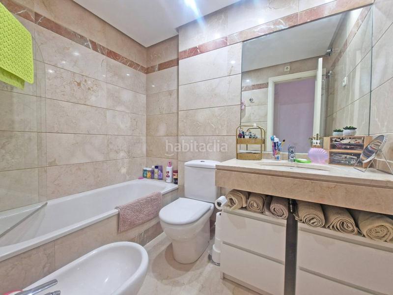 Foto 2db9fdc2-90c6-431a-b9ef-0d441b2e1cab. Pis amb calefacció aparcament piscina a Riviera del Sol Mijas