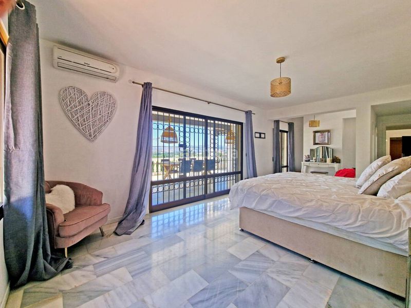 Foto 0a684a58-85e6-4890-9dc5-c2a44fa404a7. Casa amb calefacció aparcament piscina a campo de Mijas Mijas
