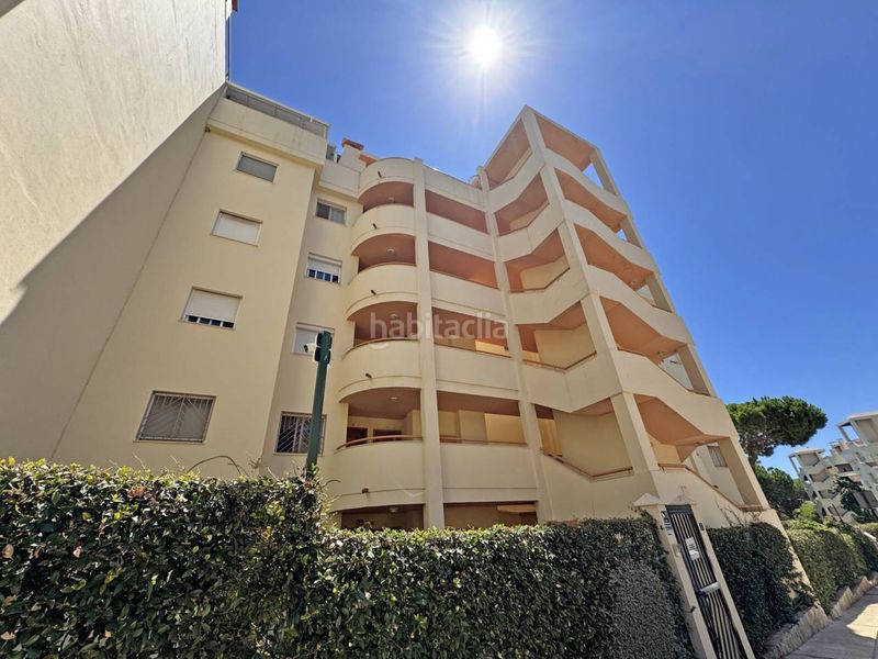 Foto d3316251-59d3-404d-a4e5-442dae9cdf4b. Pis amb piscina a Calahonda Mijas