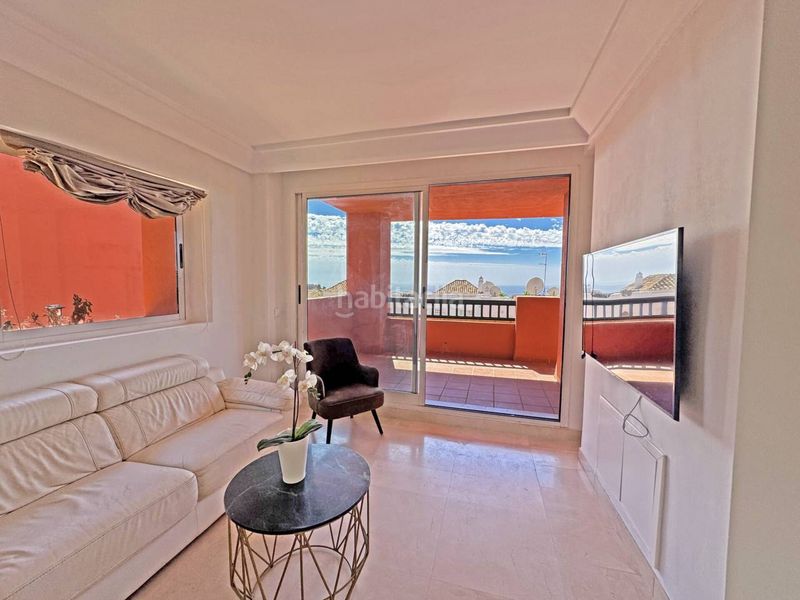 Foto 2f473cd0-e16a-427b-a8d5-42796e9bd6dd. Pis amb piscina a Calahonda Mijas