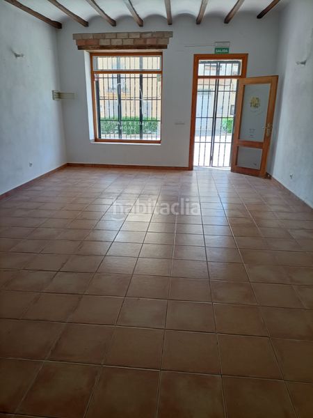 Foto fa2751ff-e20b-4a5e-9762-559279852d17. Planta baixa a avenida de valencia 10 a Viver