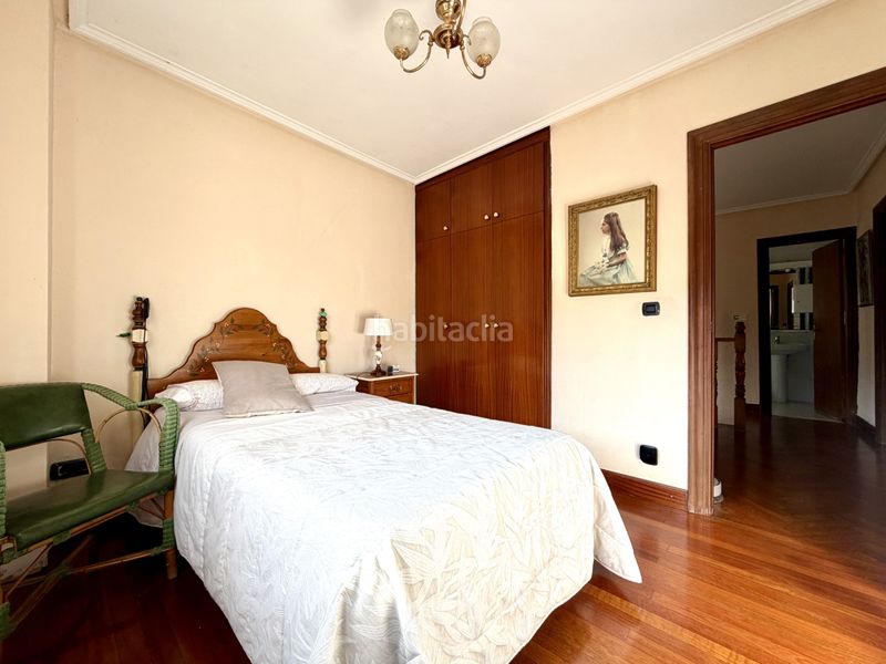 Foto 253f62eb-0106-4e1c-8a5f-be72d7891694. Casa aparellada amb calefacció a Kalero-Basozelai Basauri