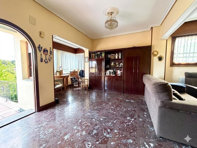 Foto 47715883-aed3-4aac-9487-d98d36657344. Casa aparellada amb calefacció a Kalero-Basozelai Basauri
