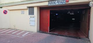 Aparcament cotxe a Paseo paseo jesús santos rein 13