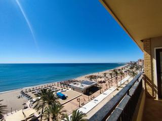Apartamento en Paseo maritimo rey de espaa 96. Atico primera linea frontal paseo maritimo fuengirola