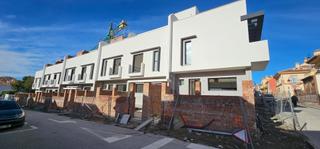 Casa adossada a Los Ríos. Adosado doña ermitamijas costa