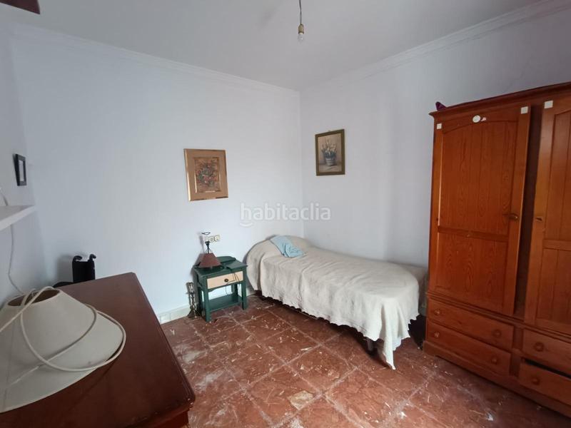 Foto 4ac9cc7e-e71b-4bf9-a890-247b64af163f. Casa pareada en calle troncon 23 bajo de pareado centro en Fuengirola