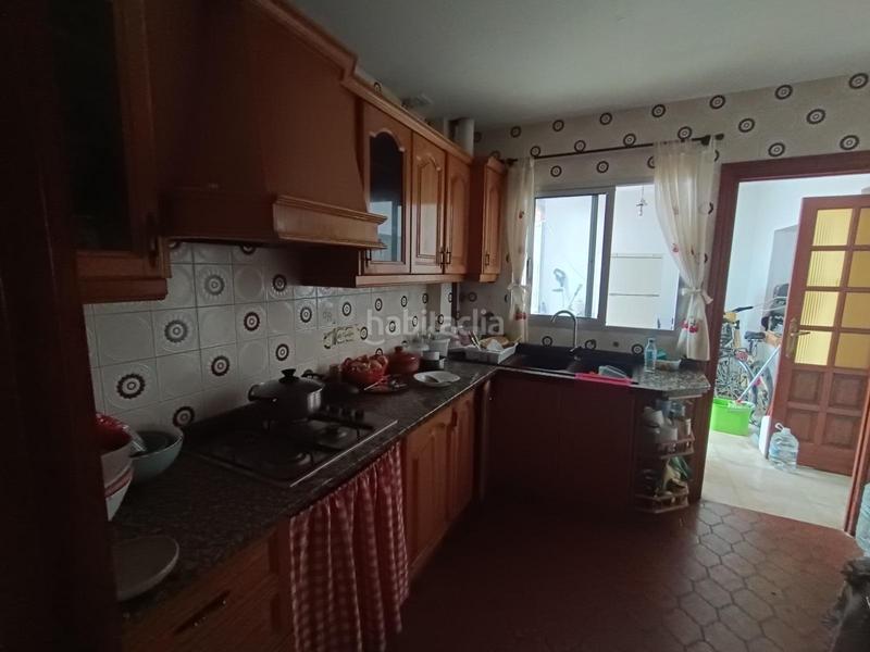 Foto bb8c598c-400a-4381-8376-2a94b5ef146f. Casa pareada en calle troncon 23 bajo de pareado centro en Fuengirola